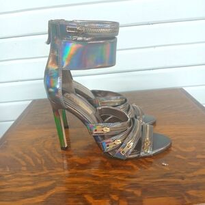 BCBG Casey Irridecent Strappy Zipper Ankle Sandal Sz 6